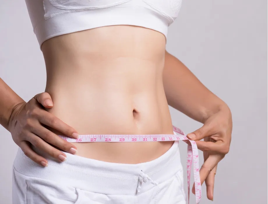 Liposukcja kawitacyjna ile trwa zabieg? Czas trwania i ważne informacje