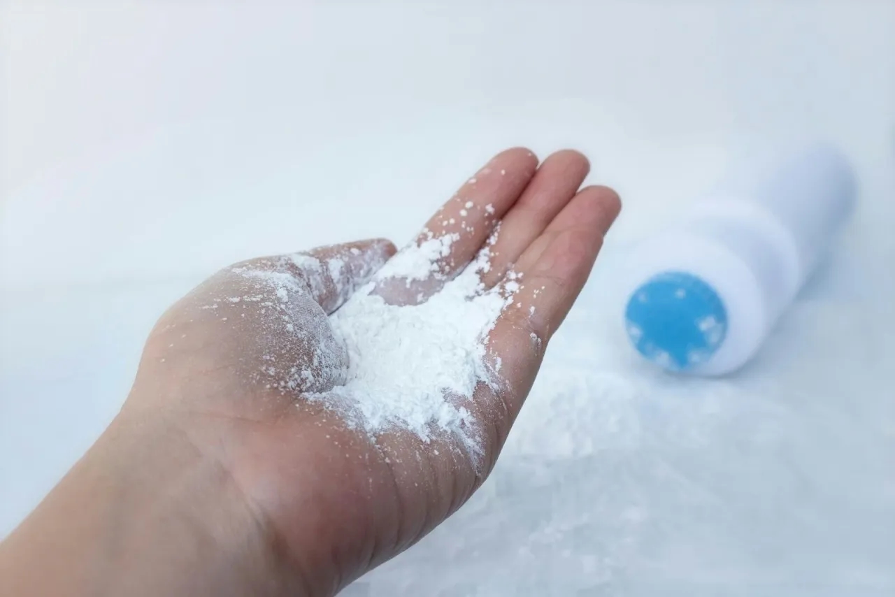 Czy talk w kosmetykach jest szkodliwy? Poznaj ukryte zagrożenia